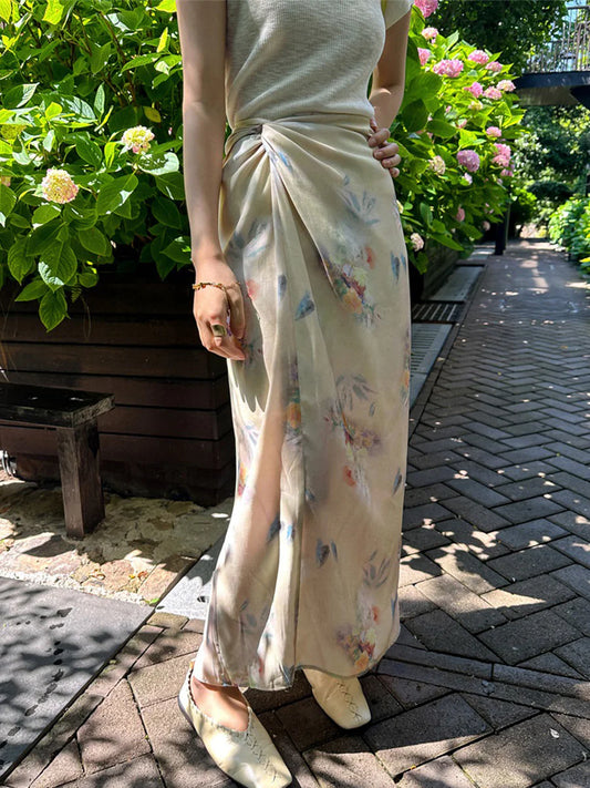 Step into Summer Elegance with the Vintage Floral High-Waist Long Skirt - A Modern Vintage Marvel!